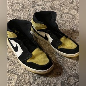 Pre-owned Jordan 1 Mids Yellow & Black Size 14